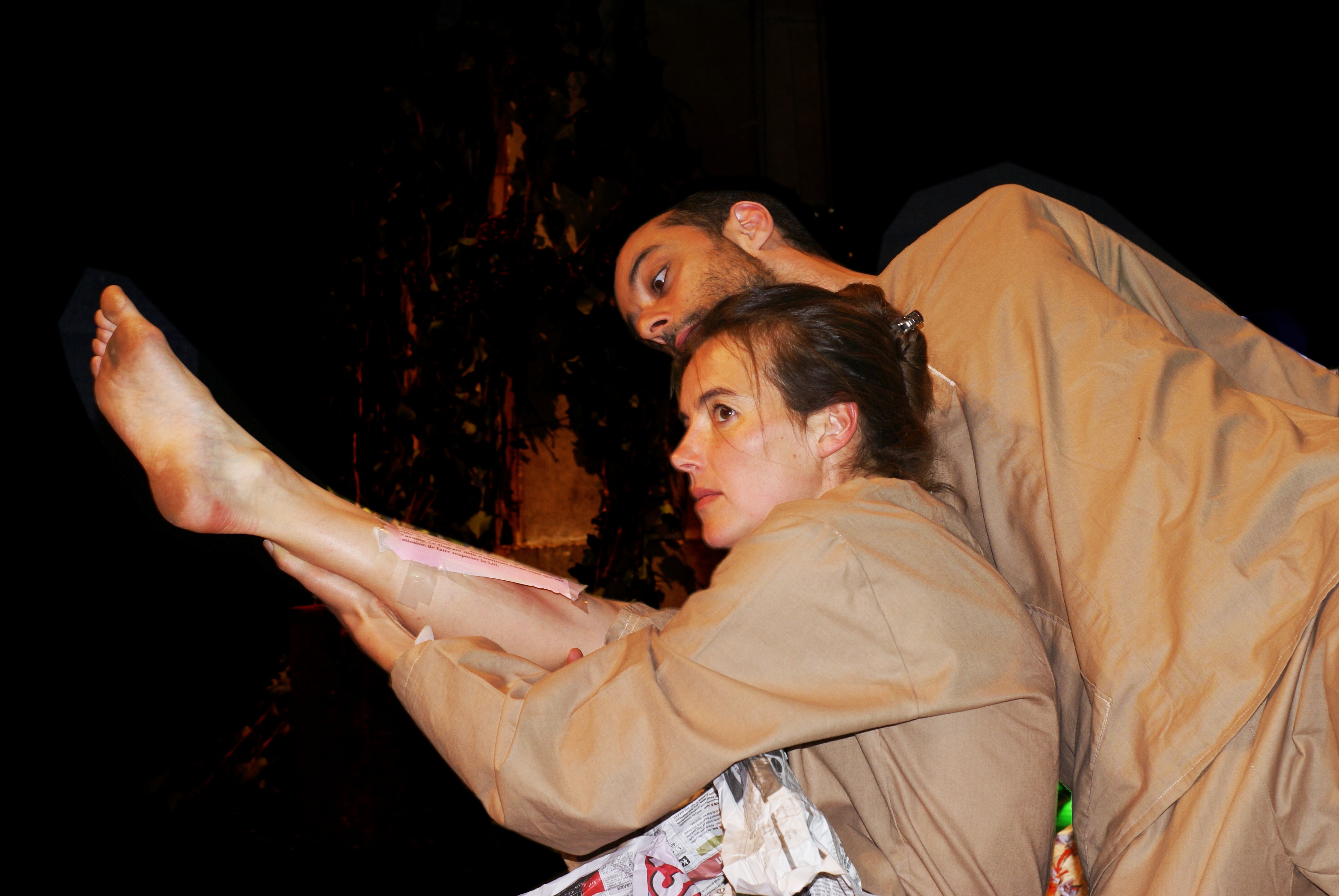 Silences de papiers Compagnie La Pierre et le Tapis Photo Luc Amimer