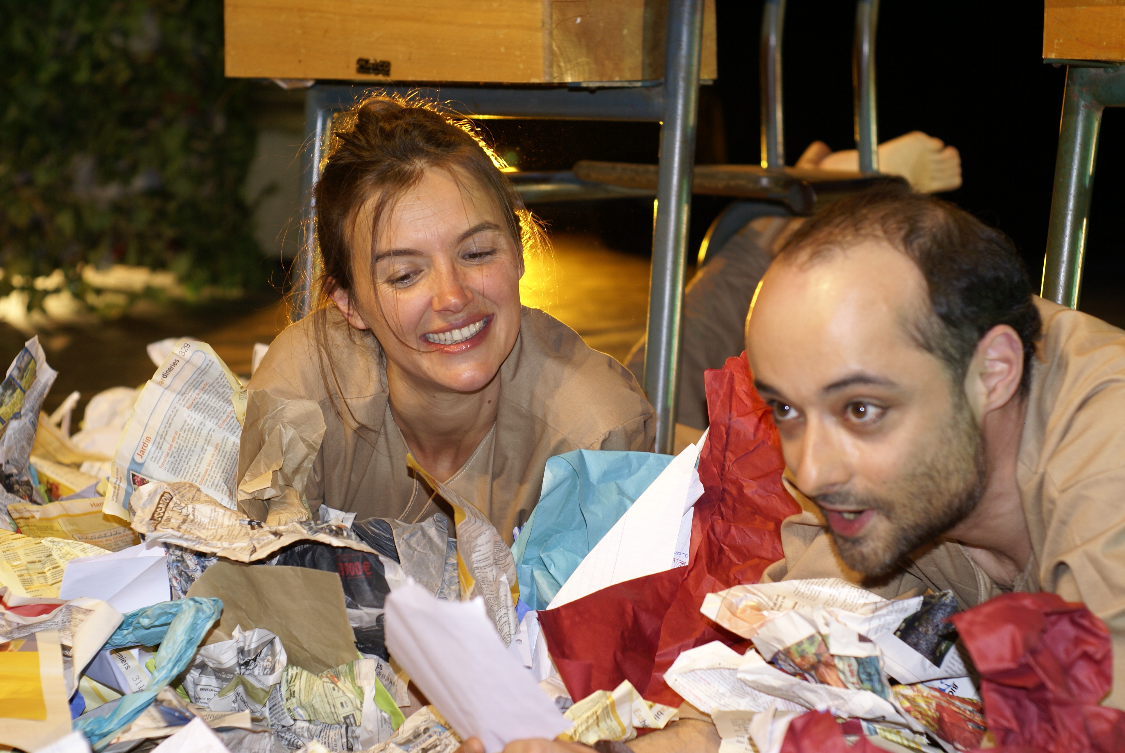 Silences de papiers Compagnie La Pierre et le Tapis Photo Luc Amimer